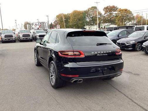 2016 Porsche Macan Turbo