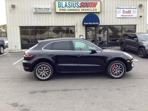 2016 Porsche Macan Turbo