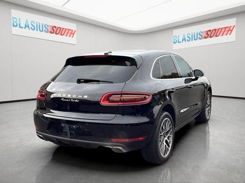 2016 Porsche Macan Turbo