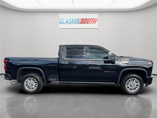 2022 Chevrolet Silverado 2500 High Country