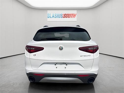 2022 Alfa Romeo Stelvio Ti
