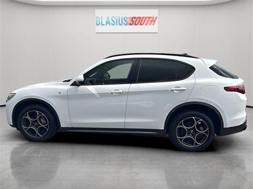 2022 Alfa Romeo Stelvio Ti