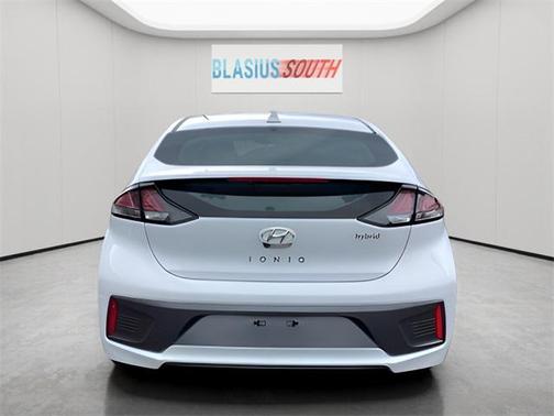 2022 Hyundai IONIQ Hybrid SEL