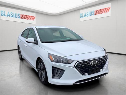 2022 Hyundai IONIQ Hybrid SEL