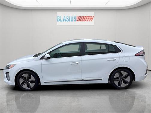 2022 Hyundai IONIQ Hybrid SEL