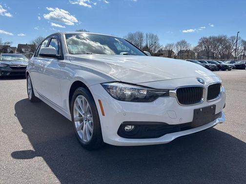 Alpine White 2017 BMW 320 i