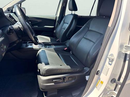 Platinum White Pearl 2022 Honda Pilot AWD EX-L