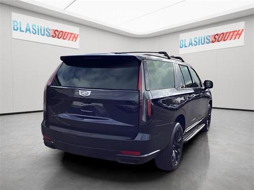 2023 Cadillac Escalade ESV Sport Platinum