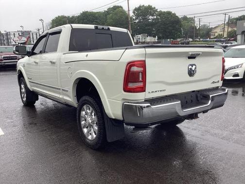 2019 RAM 2500 Limited Crew Cab 4x4 6'4' Box