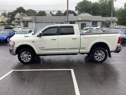 2019 RAM 2500 Limited Crew Cab 4x4 6'4' Box