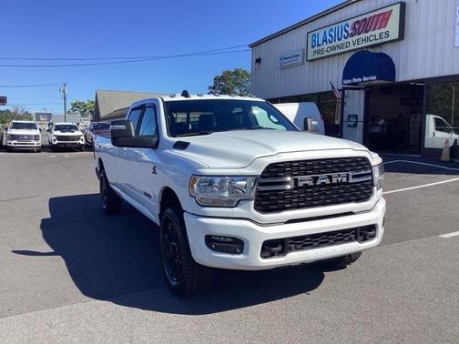 2023 RAM 2500 Big Horn Crew Cab 4x4 8' Box