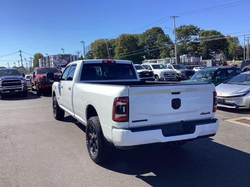 2023 RAM 2500 Big Horn Crew Cab 4x4 8' Box