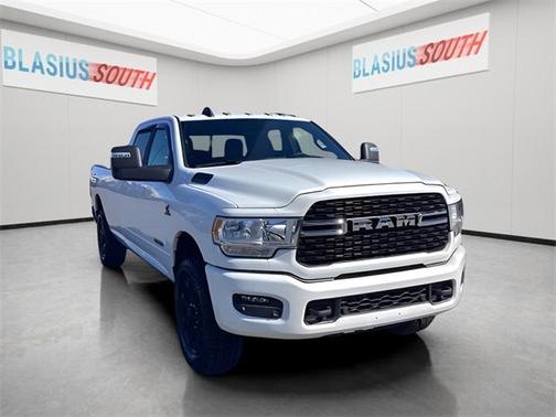2023 RAM 2500 Big Horn Crew Cab 4x4 8' Box
