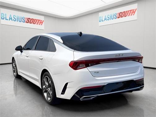 2022 Kia K5 EX