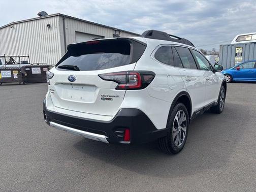 Crystal White Pearl 2020 Subaru Outback Limited