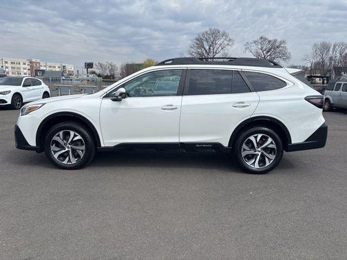 Crystal White Pearl 2020 Subaru Outback Limited