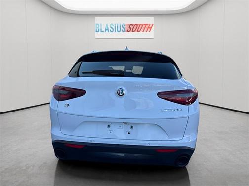 2022 Alfa Romeo Stelvio Sprint