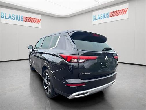 2023 Mitsubishi Outlander PHEV SE S-AWC