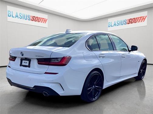 2022 BMW 330e Base