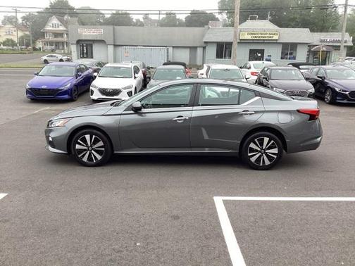 2022 Nissan Altima 2.5 SV