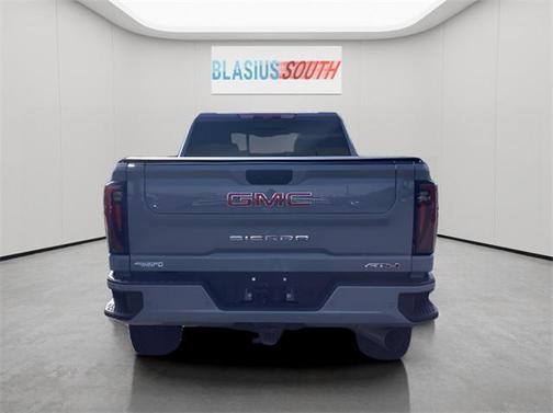 2025 GMC Sierra 2500 AT4