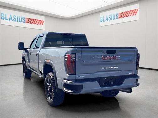 2025 GMC Sierra 2500 AT4