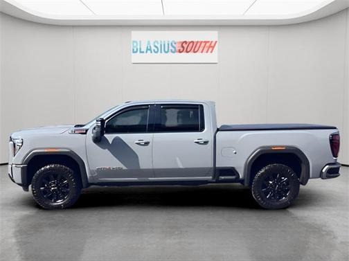 2025 GMC Sierra 2500 AT4