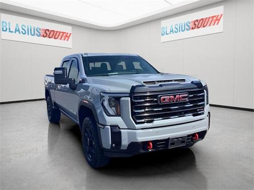 2025 GMC Sierra 2500 AT4