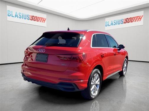 2024 Audi Q3 Premium 45 TFSI S line quattro Tiptronic