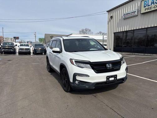 2022 Honda Pilot AWD Black Edition