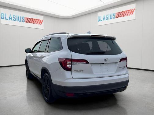 2022 Honda Pilot AWD Black Edition