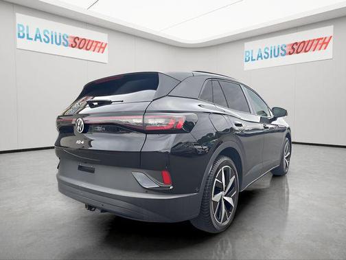 Deep Black 2023 Volkswagen ID.4 AWD Pro S