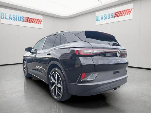 Deep Black 2023 Volkswagen ID.4 AWD Pro S