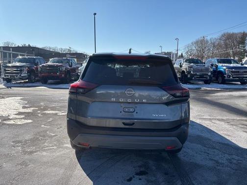 2022 Nissan Rogue SV