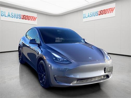 2023 Tesla Model Y Long Range Dual Motor All-Wheel Drive