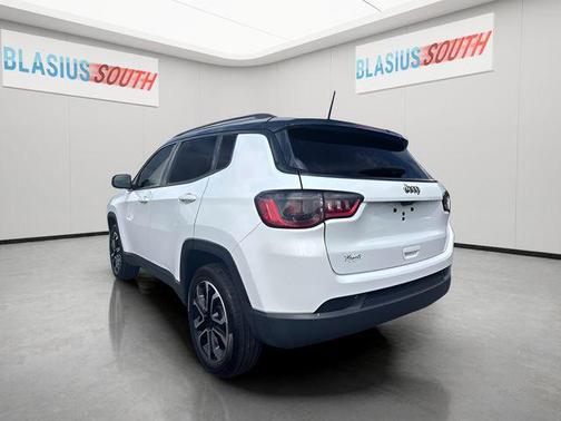 Bright White Clearcoat 2022 Jeep Compass Limited