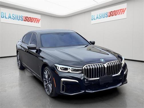 2022 BMW M760 xDrive