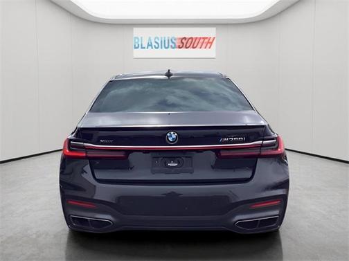 2022 BMW M760 xDrive