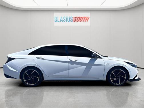 Ceramic White 2021 Hyundai ELANTRA N Line