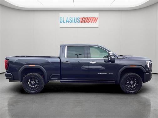 2024 GMC Sierra 3500 Denali