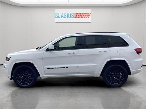 2022 Jeep Grand Cherokee Laredo