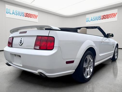 Green 2007 Ford Mustang GT