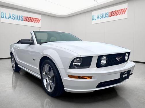 Green 2007 Ford Mustang GT