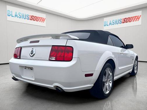Green 2007 Ford Mustang GT