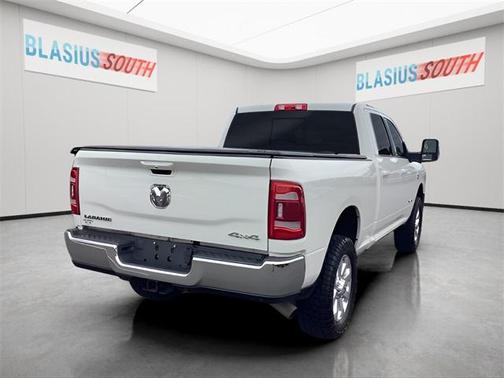 2023 RAM 3500 Laramie Crew Cab 4x4 6'4' Box