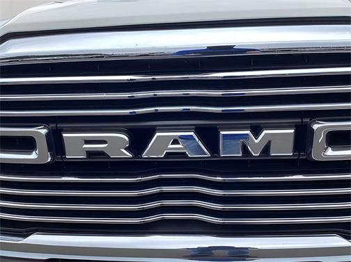 2023 RAM 3500 Laramie Crew Cab 4x4 6'4' Box