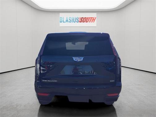 2022 Cadillac Escalade Sport