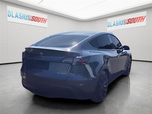 2023 Tesla Model Y Performance Dual Motor All-Wheel Drive
