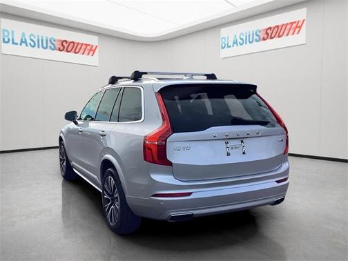 2021 Volvo XC90 T5 Momentum
