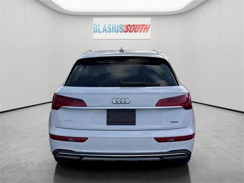 2022 Audi Q5 40 Premium Plus